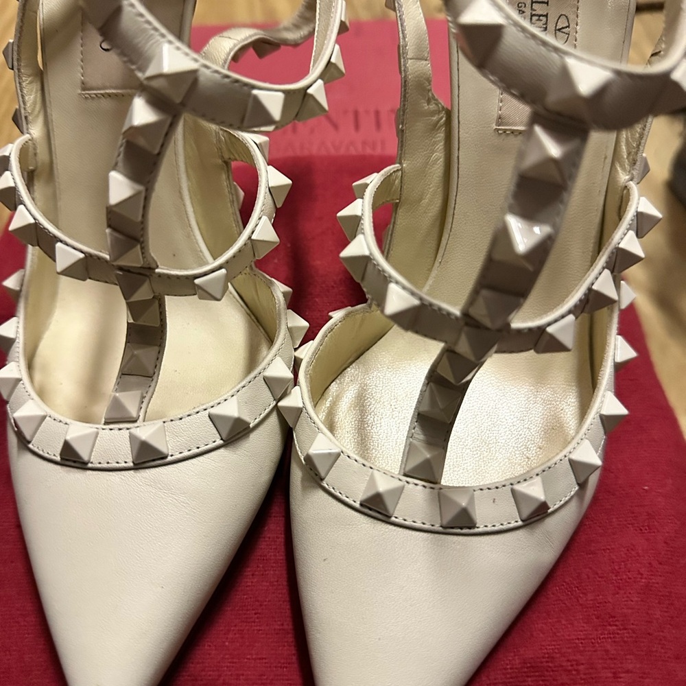 Valentino Cream/white Studded Heels